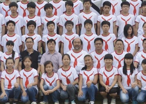 正源学校2013届初三毕业班合影（80班至87班）
