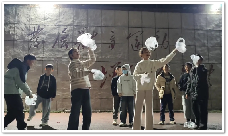 炫彩飞扬 舞台绽放——记正源小学部第五期炫彩舞台活动