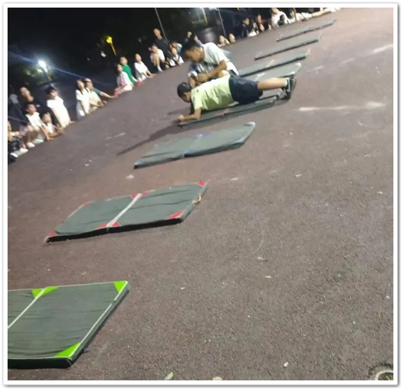 艺绽小舞台 情燃少年怀——正源小学部主办、四年级承办第二期炫彩舞台