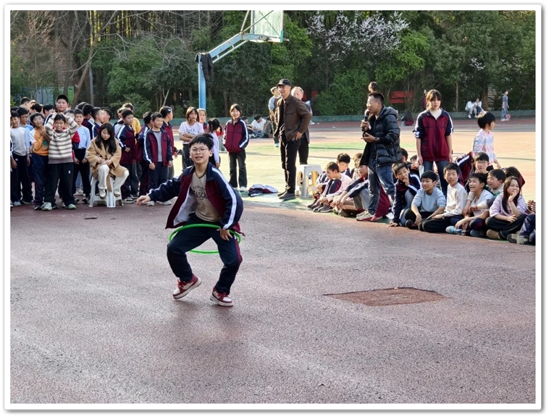 趣味运动绽活力 童心飞扬乐满园——记正源五年级趣味体育活动